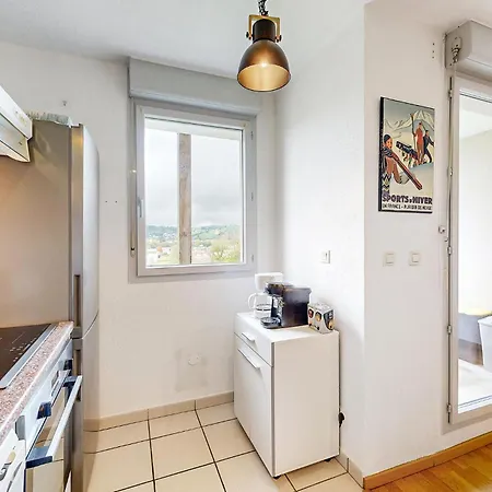 2 Bedroom Lovely In * Bagnères-de-Bigorre